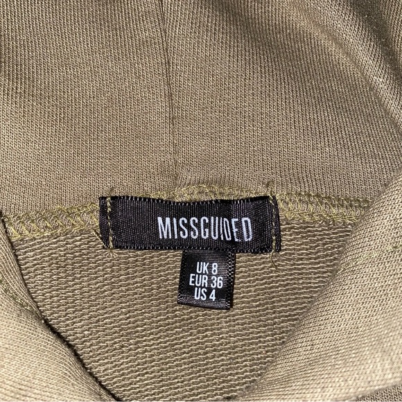 Sweatsuit Hoodie Set - Picture 2 of 3